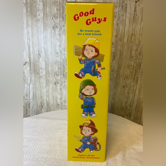 Spirit Halloween child’s play 2 Chucky doll 24’’ - Picture 2 of 6